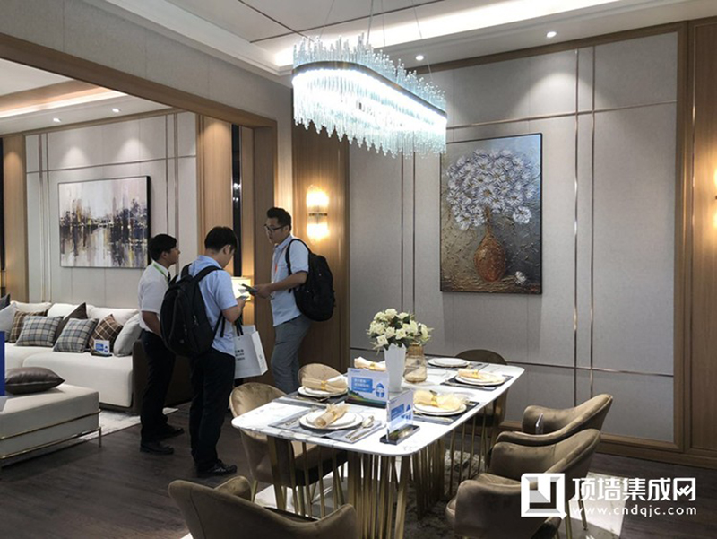 海創(chuàng)嘉興展展廳.jpg 海創(chuàng)嘉興集成吊頂展.jpg