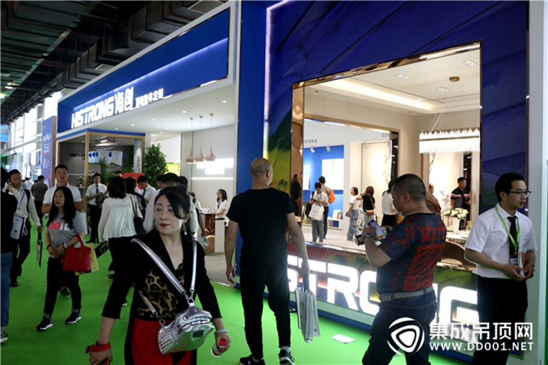 海創(chuàng)嘉興展會(huì)現(xiàn)場.jpg 海創(chuàng)嘉興集成吊頂展.jpg